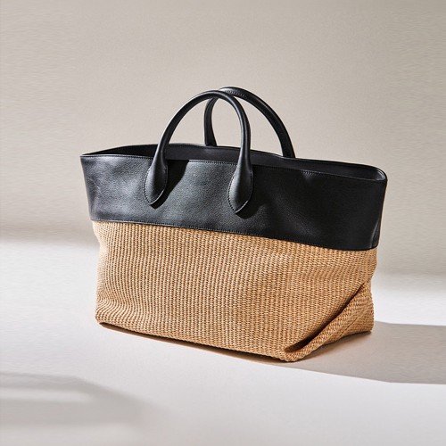 soft leather tote bag with zipper